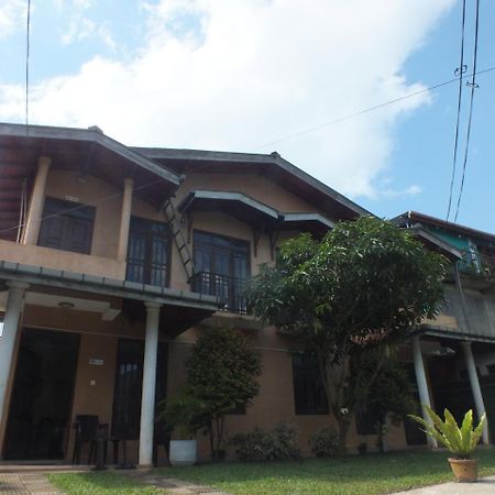 Hillsview Rest & Guest House マータレー エクステリア 写真