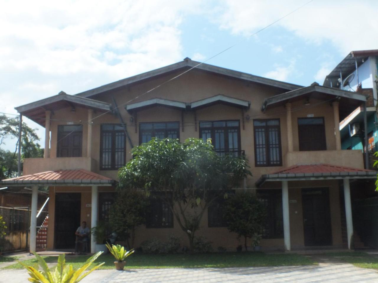 Hillsview Rest & Guest House マータレー エクステリア 写真